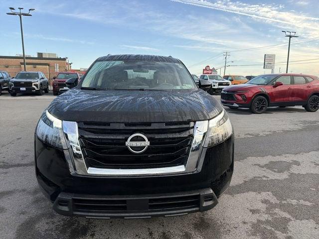 2025 Nissan Pathfinder SV 4WD