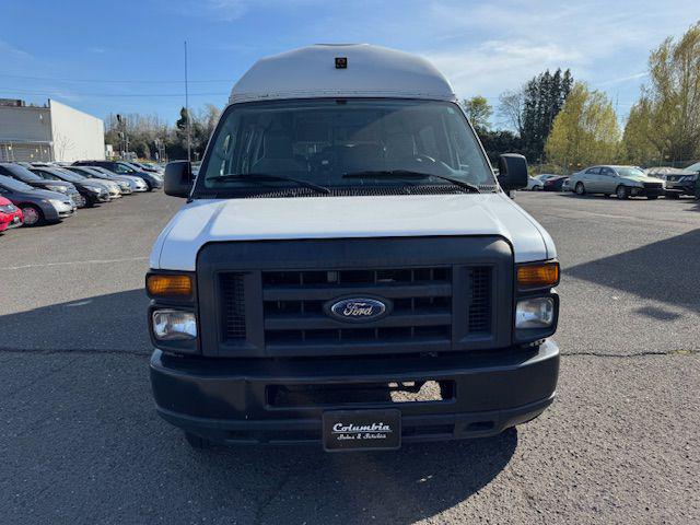 2013 Ford E-350 Super Duty Commercial
