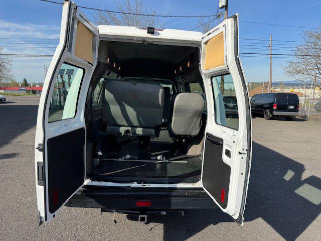 2013 Ford E-350 Super Duty Commercial