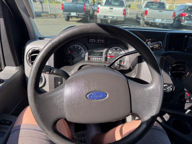 2013 Ford E-350 Super Duty Commercial