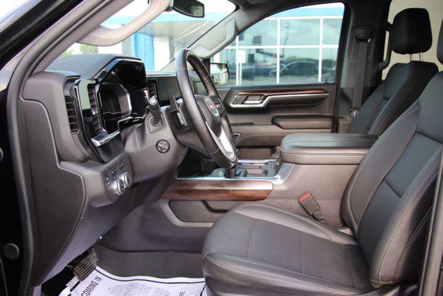 2024 GMC Sierra 1500 4WD Crew Cab Short Box SLT