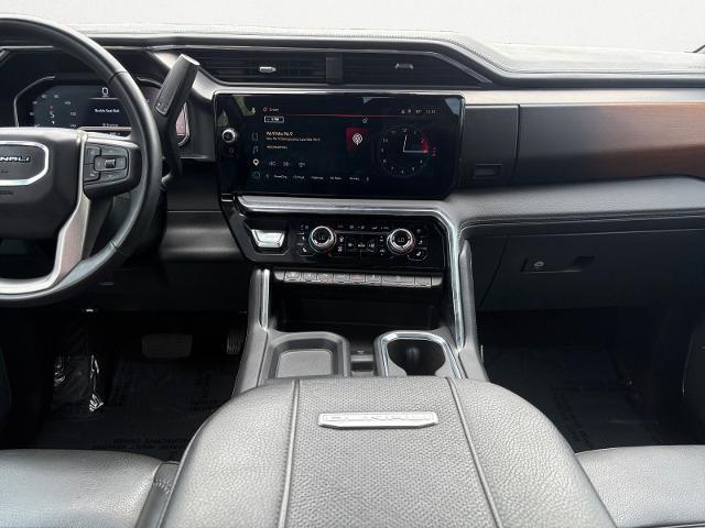 2024 GMC Sierra 2500HD 4WD Crew Cab Standard Bed Denali