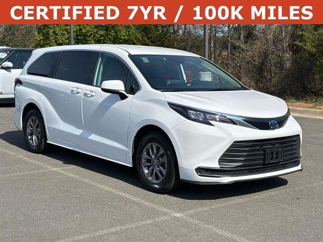 2024 Toyota Sienna LE