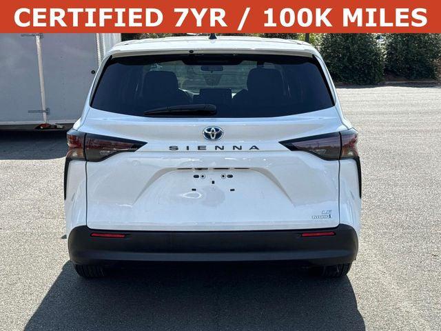 2024 Toyota Sienna LE