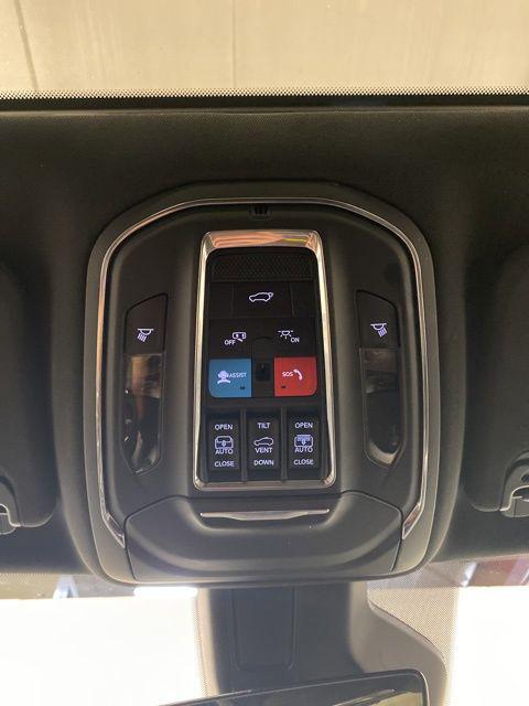 2024 Jeep Wagoneer Series II Carbide 4x4