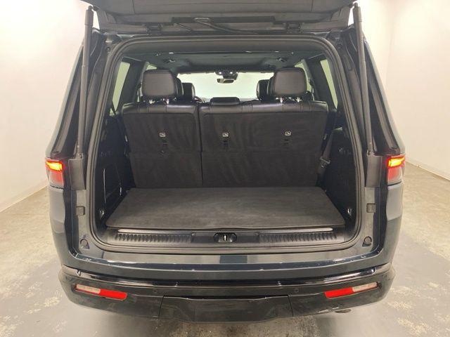 2024 Jeep Wagoneer Series II Carbide 4x4