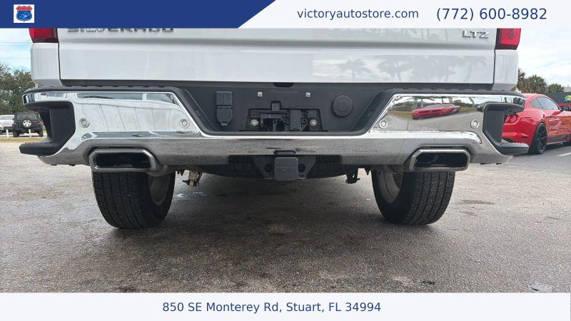 2022 Chevrolet Silverado 1500 4WD Crew Cab Short Bed LTZ