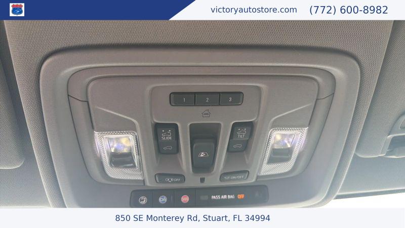 2022 Chevrolet Silverado 1500 4WD Crew Cab Short Bed LTZ