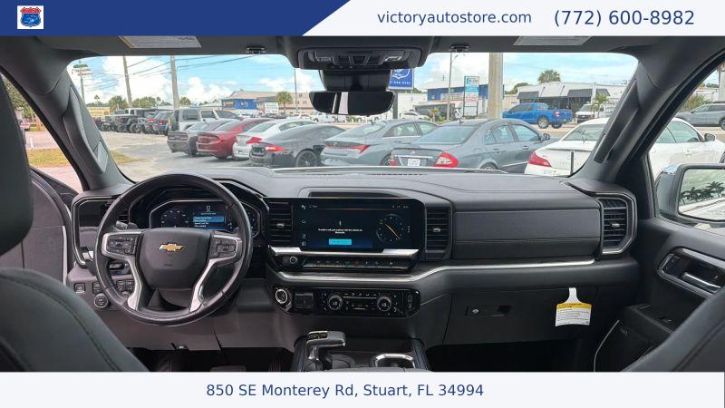 2022 Chevrolet Silverado 1500 4WD Crew Cab Short Bed LTZ