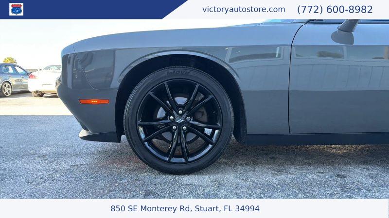 2018 Dodge Challenger SXT