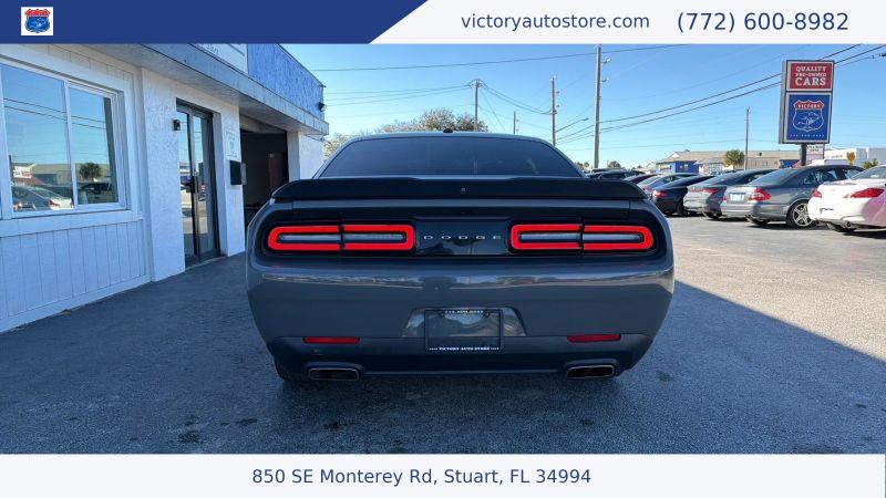 2018 Dodge Challenger SXT