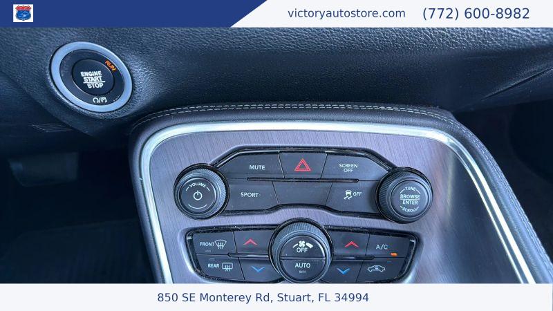 2018 Dodge Challenger SXT
