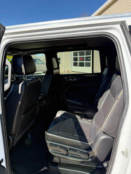 2022 Chevrolet Suburban 4WD Premier