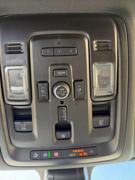 2022 Chevrolet Suburban 4WD Premier