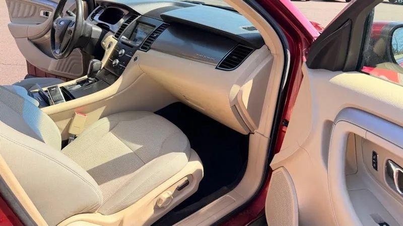 2016 Ford Taurus SEL