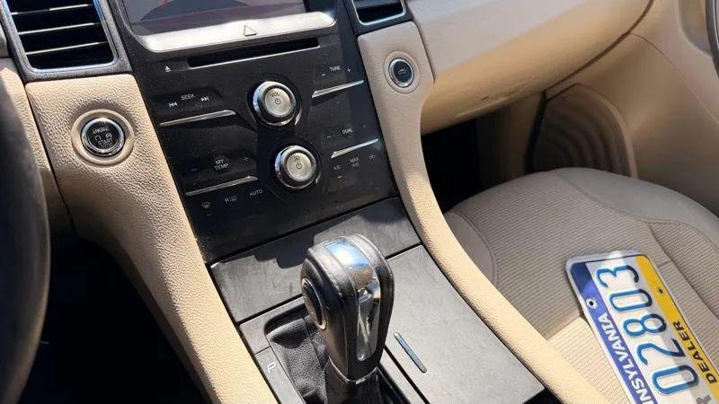 2016 Ford Taurus SEL