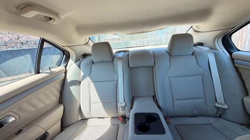 2016 Ford Taurus SEL