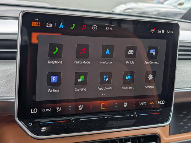 2025 Volkswagen ID. Buzz Pro S Plus with 4MOTION