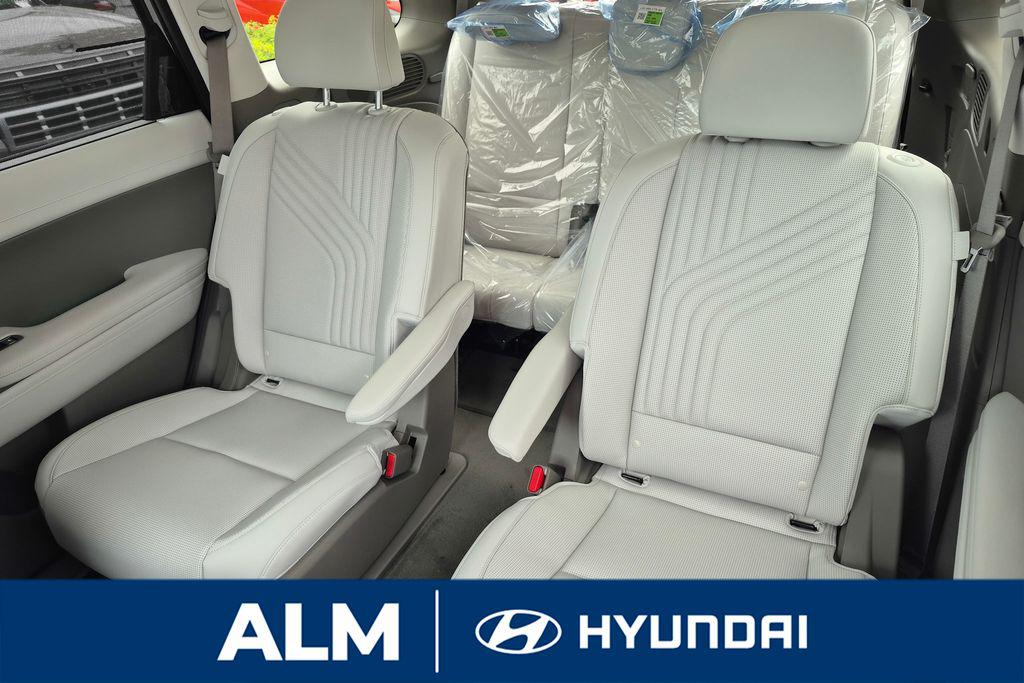 New 2026 Typhoon Silver Metallic HYUNDAI SEL Premium FWD image 17