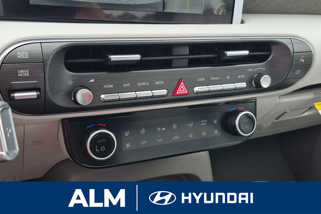 New 2026 Typhoon Silver Metallic HYUNDAI SEL Premium FWD image 27