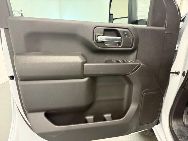 2026 GMC Sierra 3500HD Crew Cab, Long Bed, Pro Dual Rear Wheel, 4WD