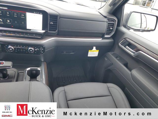 2026 GMC Sierra 1500 Crew Cab, Short Bed, SLT, 4WD