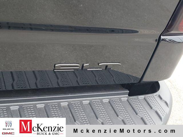 2026 GMC Sierra 1500 Crew Cab, Short Bed, SLT, 4WD