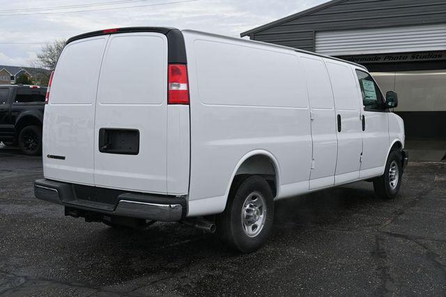 2026 Chevrolet Express Cargo Van 2500 Extended Wheelbase, WT, RWD