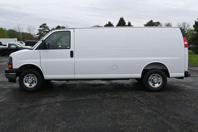 2026 Chevrolet Express Cargo Van 2500 Extended Wheelbase, WT, RWD