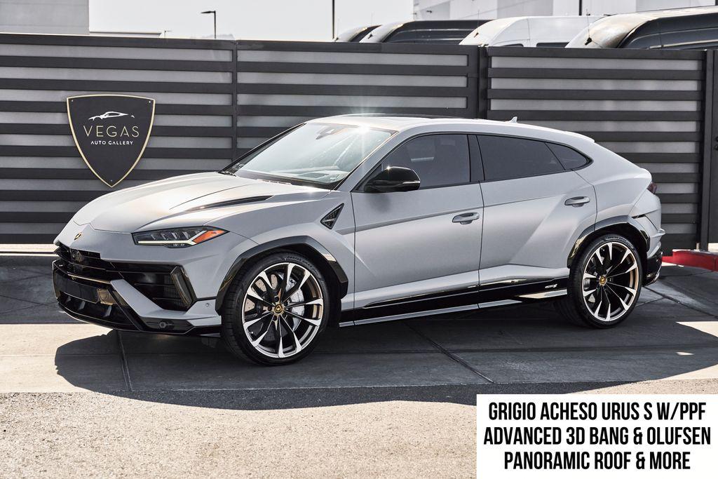 /2024 Lamborghini Urus
