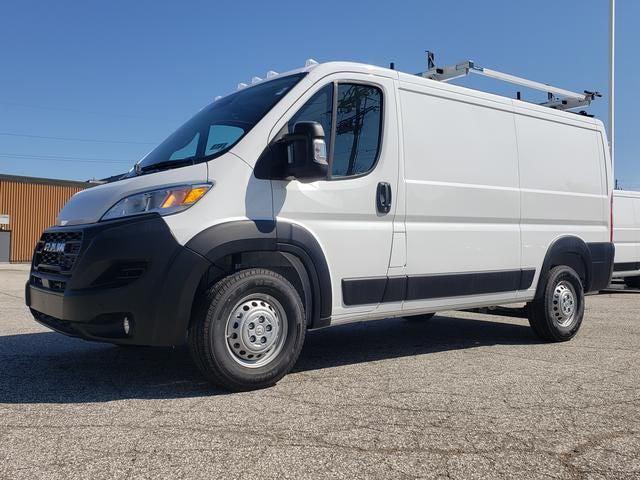 2025 Ram ProMaster 2500 Cargo Van Tradesman Low Roof 136" WB w/Pass Seat