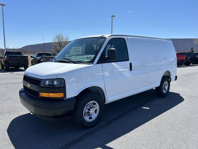 2026 Chevrolet Express Cargo Van 2500 Regular Wheelbase, WT, RWD