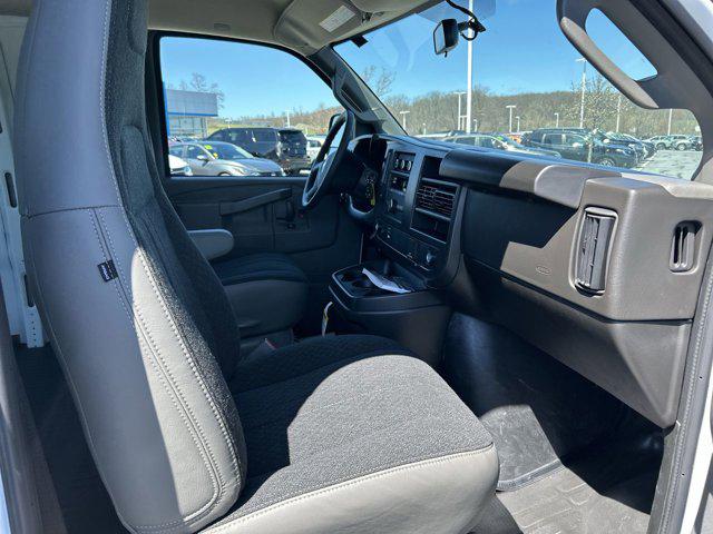 2026 Chevrolet Express Cargo Van 2500 Regular Wheelbase, WT, RWD
