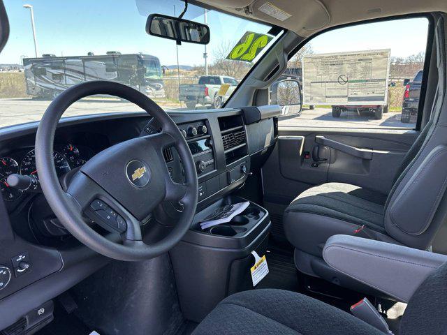 2026 Chevrolet Express Cargo Van 2500 Regular Wheelbase, WT, RWD