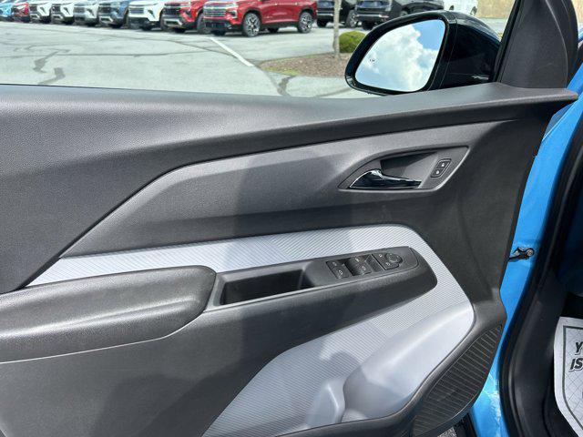 2027 Chevrolet Bolt LT FWD