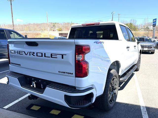 2026 Chevrolet Silverado 1500 4WD Crew Cab Short Bed Custom
