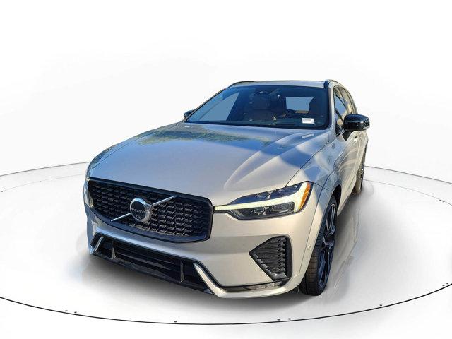 2023 Volvo XC60 B5 Ultimate Dark Theme