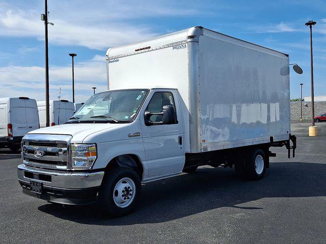 2026 Ford E-350 Cutaway 2026 FORD E-350 CUTAWAY CHASSIS 2DR 138 WB HD