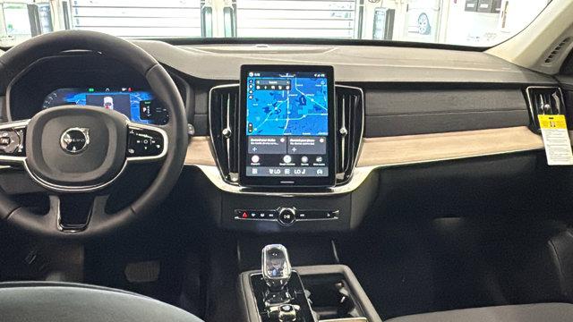 2026 Volvo XC90 Plug-In Hybrid Plus, T8 AWD, Electric/Gasoline, Bright, 6 Seats