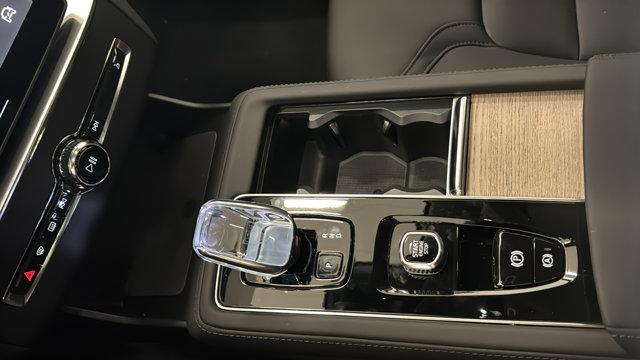 2026 Volvo XC90 Plug-In Hybrid Plus, T8 AWD, Electric/Gasoline, Bright, 6 Seats