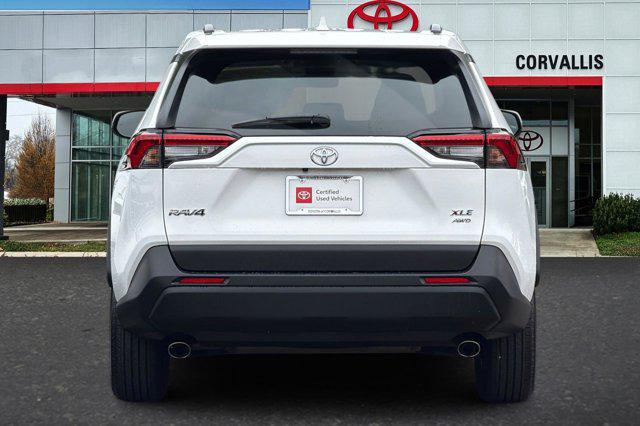 2025 Toyota RAV4 XLE