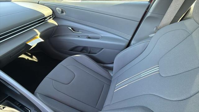 2025 Hyundai Elantra SEL Sport