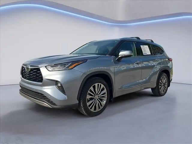 2022 Toyota Highlander Platinum for sale in Knoxville, TN