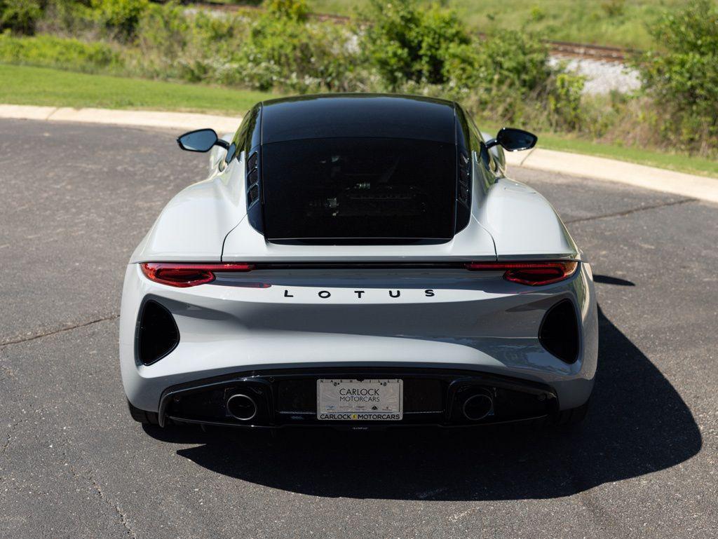 2026 Lotus Emira - Photo 6