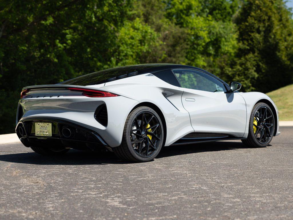 2026 Lotus Emira - Photo 7