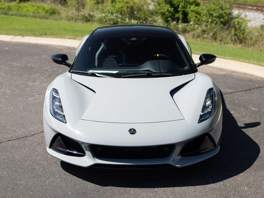 2026 Lotus Emira - Photo 11