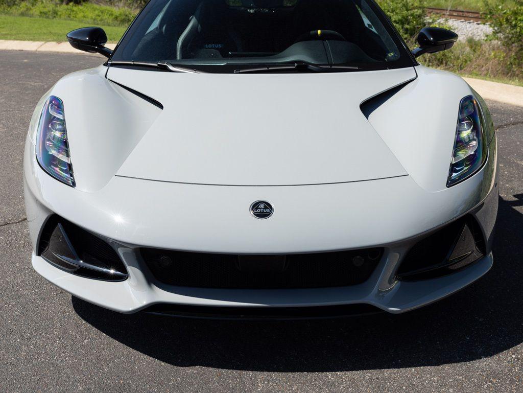 2026 Lotus Emira - Photo 12