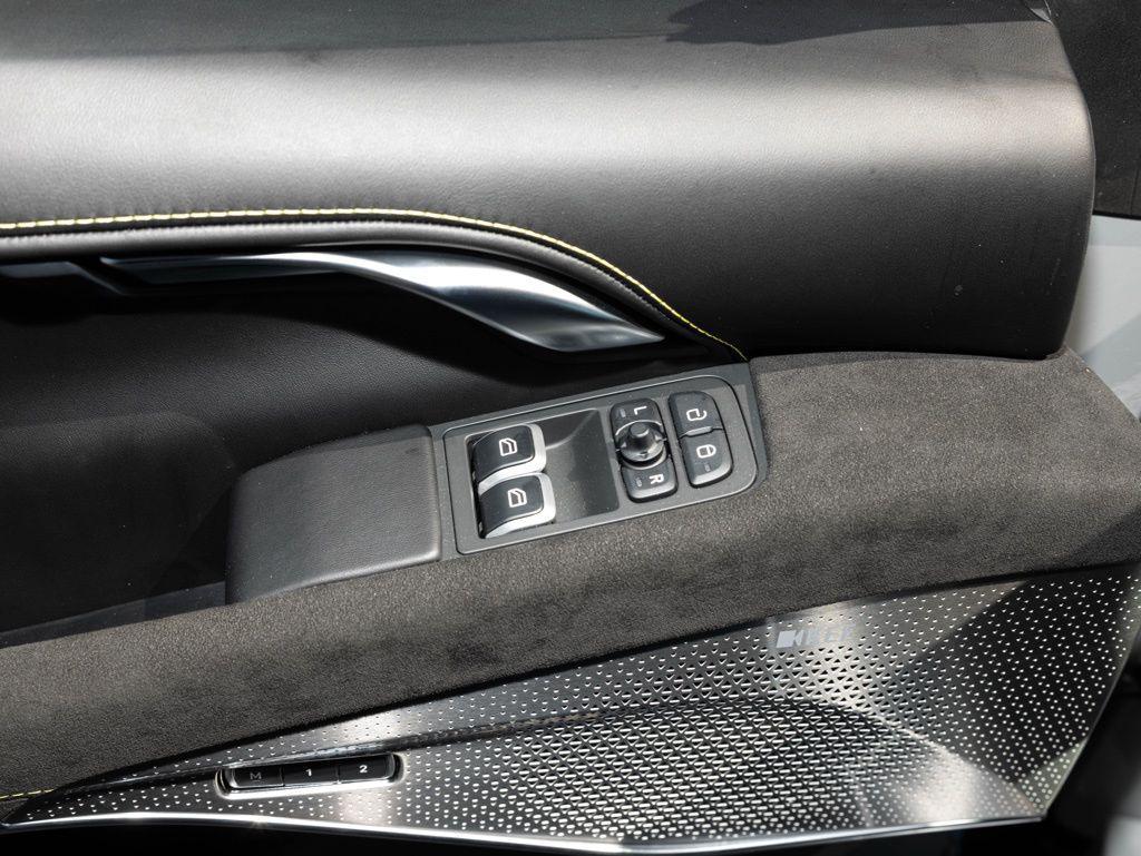 2026 Lotus Emira - Photo 18