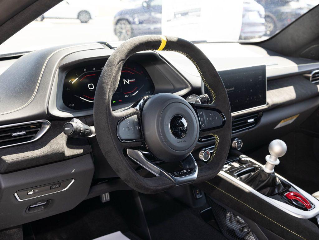 2026 Lotus Emira - Photo 22