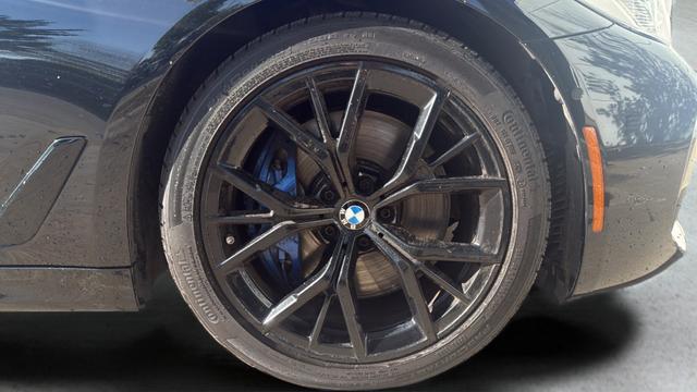 2023 BMW M5 i xDrive